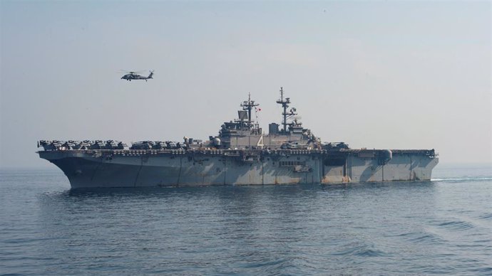 Un barco de la Marina de Estados Unidos durante un operativo (foto de archivo)