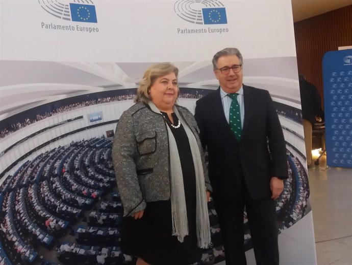 Los europarlamentarios andaluces Clara Aguilera (PSOE) y Juan Ignacio Zoido (PP)