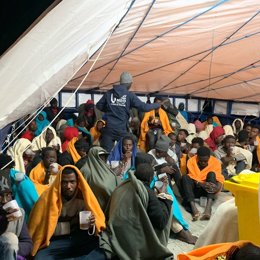 Immigrants rescatats a bord de l'Aita Mari