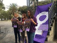 La Red Feminista de Gran Canaria cambia el silencio por el ruido para protestar el 25N contra la violencia de género