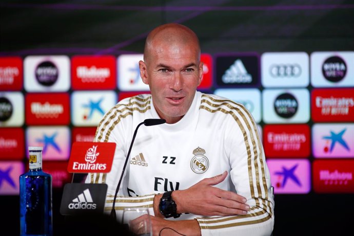 Fútbol.- Zinédine Zidane: "Hacemos mucho ruido con el tema de Bale y hay que mir
