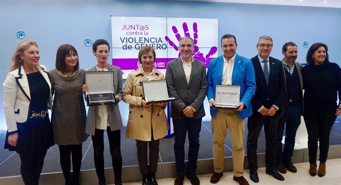 Elías Bendodo en el acto 'Juntos contra la violencia de género