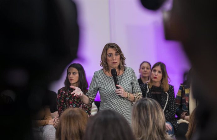 La secretaria general del PSOE-A, Susana Díazparticipa en el acto por el Día Internacional contra la Violencia de Género 