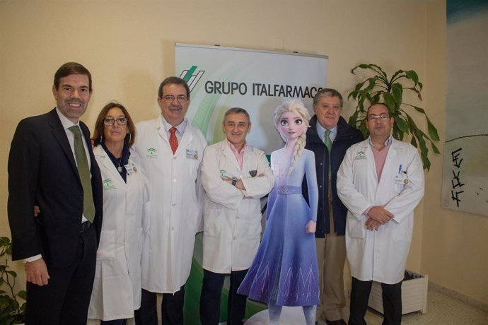 [L Mmcc.Huvmr.Sspa] Más De 50 Niños Disfrutan De Frozen 2 El Día De Su Estreno En El Hospital Universitario Virgen Del Rocío