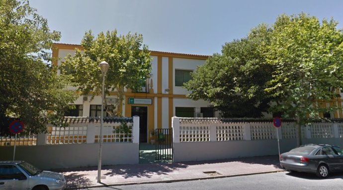 Exterior del CEIP Cronista Rey Díaz