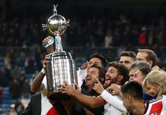 Fútbol.- (Previa) River Plate busca repetir corona en otra Libertadores polémica