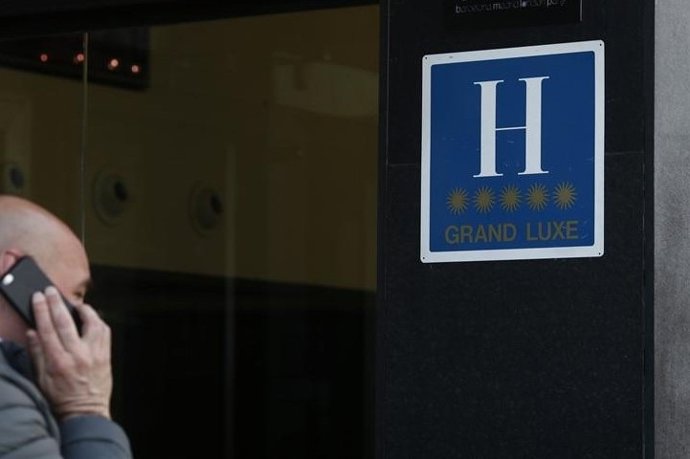 Imagen de archivo del logo de un hotel de cinco estrellas