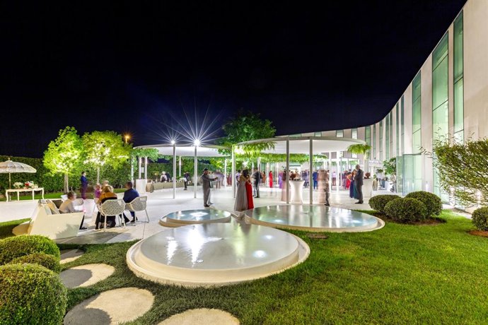 Quique Dacosta presenta 'Flora Fauna y Primavera', su nuevo espacio "lleno de lu