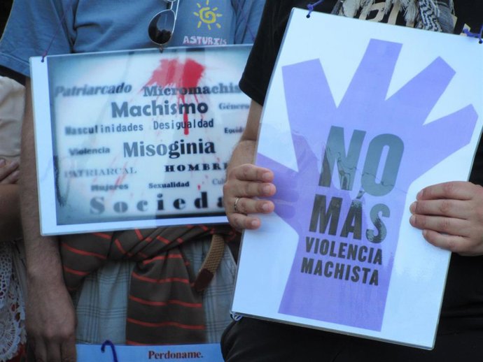 Cartel contra la violencia machista