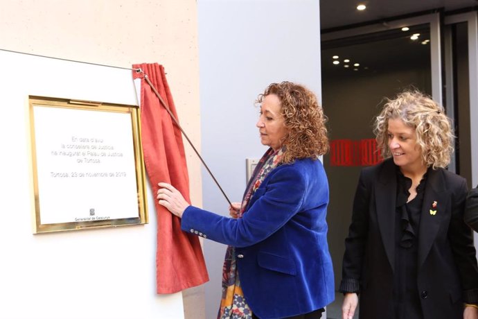 La consellera de Justícia, Ester Capella, en la inauguració del nou Palau de Justícia de Tortosa.