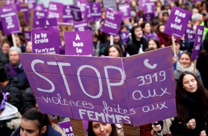 Manifestación contra la violencia machista en París