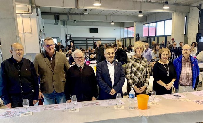 Cata 'Vinos-Anchoas' del programa 'Territorio Anchoa 2019', que se ha celebrado en la Cofradía de Pescadores de Laredo