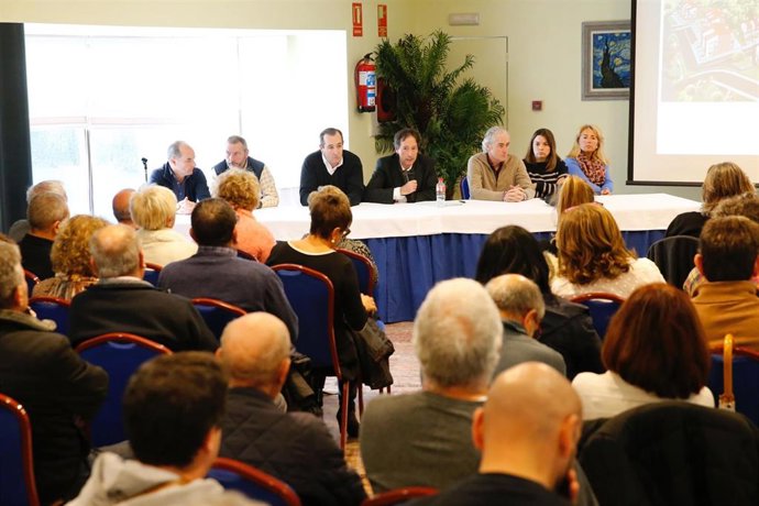 Presentación del proyecto de las viviendas de sustitución a los afectados por la sentencia de demolición de la urbanización de La Arena