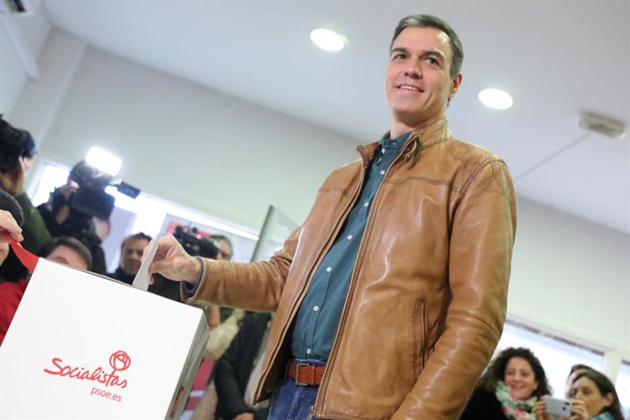 El 92% de les bases del PSOE avalen la coalició amb Podem en una consulta amb