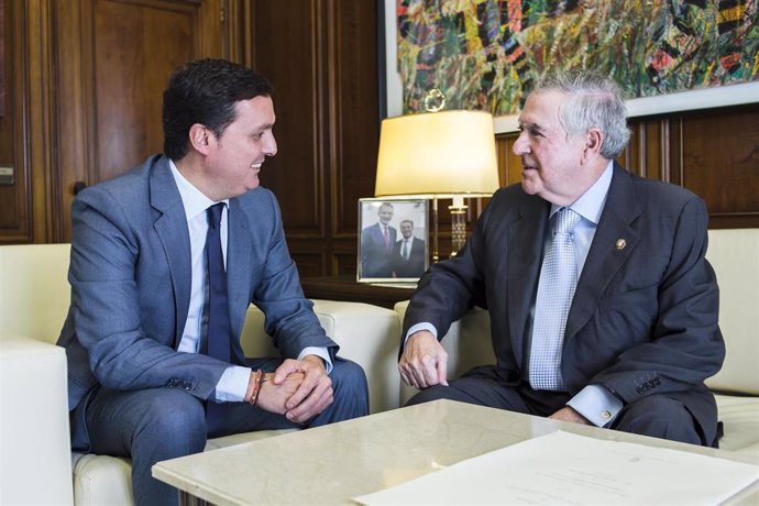 Javier Aureliano García y Fernando Brea, en el despacho de Presidencia