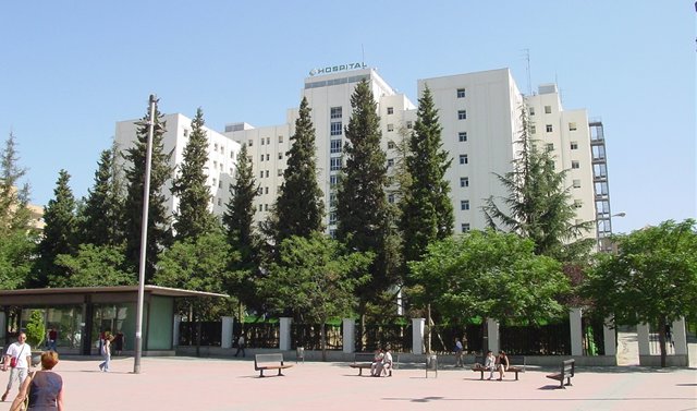 Granada.- Sucesos.- Trasladados al hospital cinco heridos, uno menor, en un accidente de tráfico en Santa Fe