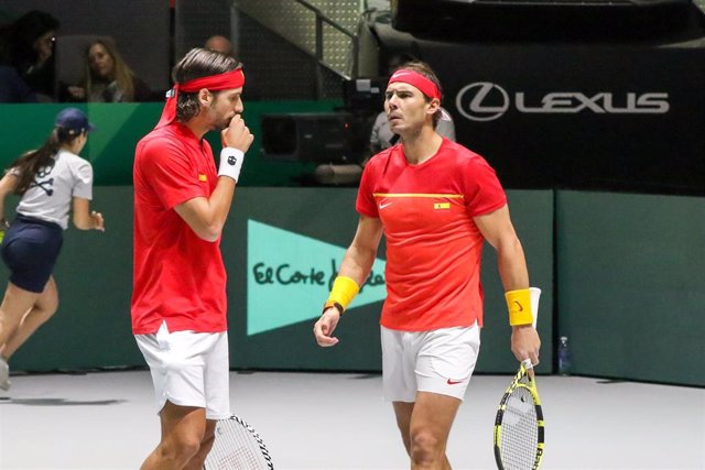 Feliciano López y Rafa Nadal, durante el partido de dobles de la semifinal de la Copa Davis 2019
