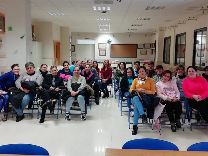 Taller sobre alimentación para familias de escolares