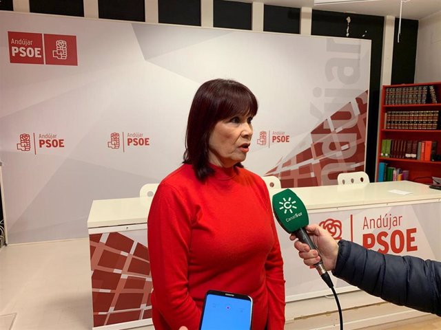 La presidenta del PSOE-A, Micaela Navarro, este domingo
