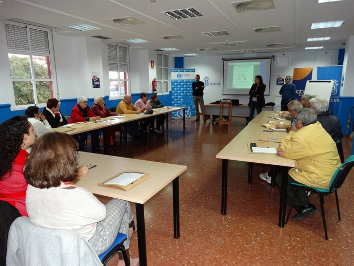 Huelva.- La Escuela de Participación Ciudadana aborda el cambio climático y el r