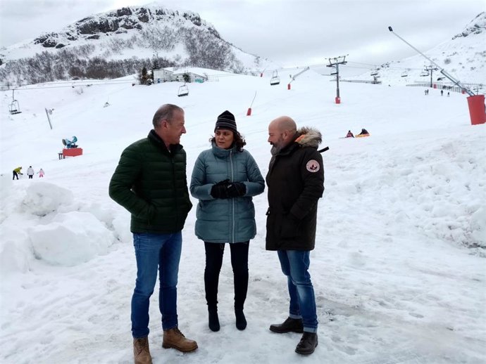 Diputados 'populares' en Pajares.