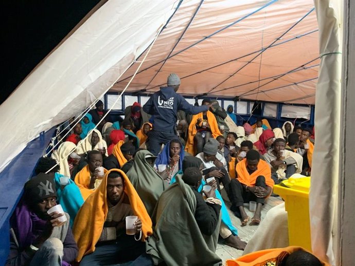 Rescatados por el barco 'Aita Mari'
