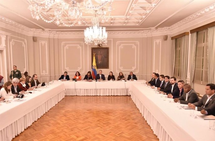 Colombia.- Una reunión entre Duque y representantes electos da el pistoletazo de