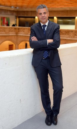 Marc Benhamou Gallego, nuevo director territorial de CaixaBank en Galicia y Castilla y León.