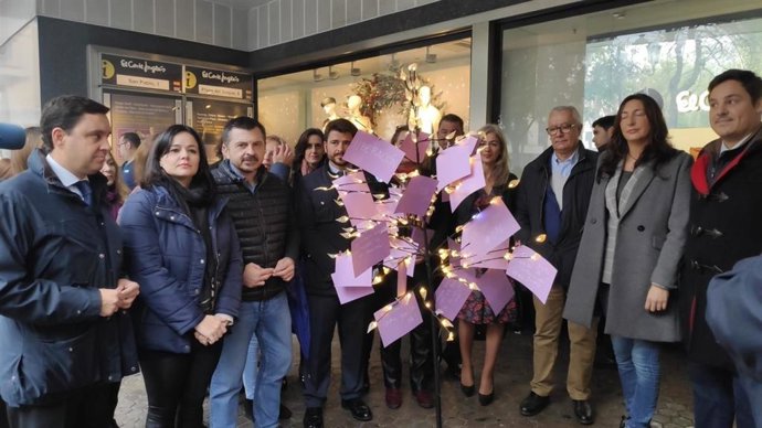 Acto del PP-Sevilla en el Día Internacional contra la Violencia de Género.