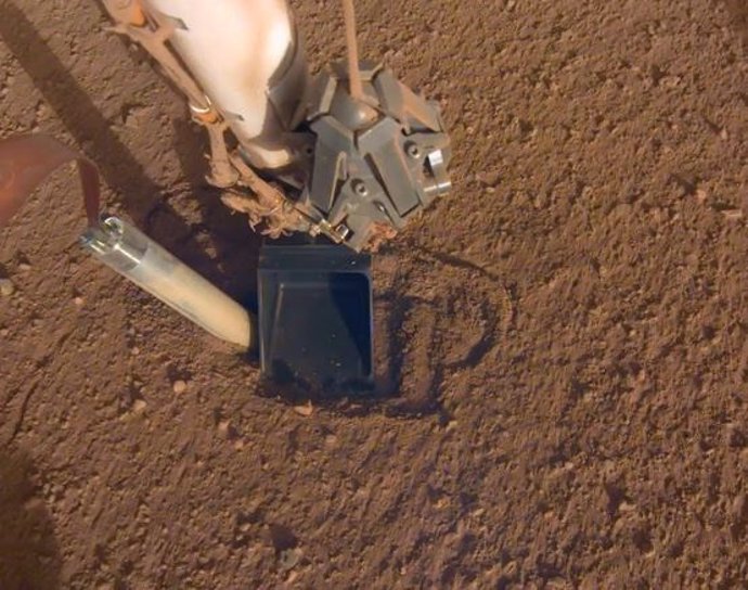 Nuevo intento de perforación del aterrizador InSight en Marte
