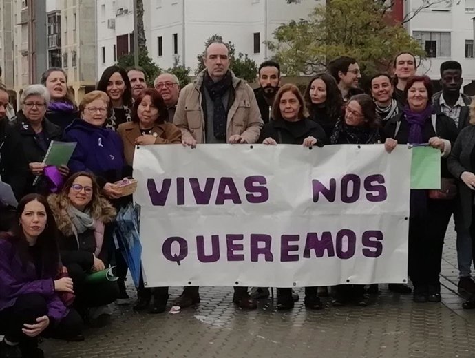 El comisionado para el Polígono Sur, Jaime Bretón, en la marcha de este lunes por el 25N