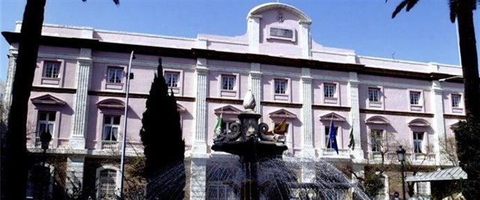 Fachada de la Diputación de Cádiz