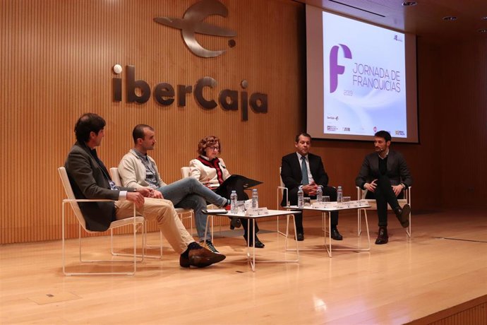 Jornada que organizan la Asociación de Franquiciadores de Aragón (AFA), el Instituto Aragonés de Fomento, T-ZIR y ECOS, en la que se han presentado casos de éxito de franquicias aragonesas.