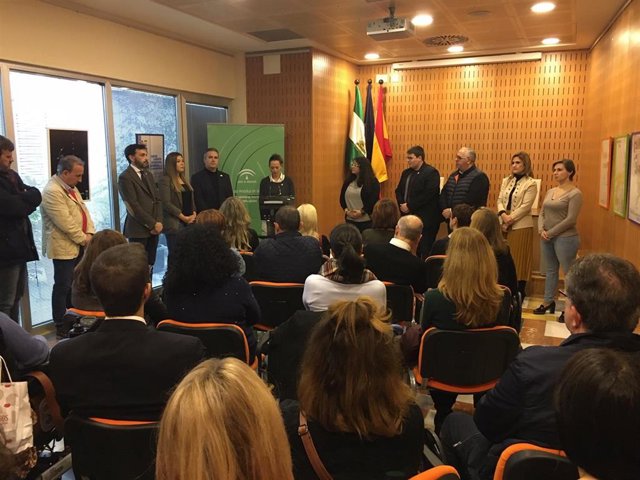 Lectura del manifiesto en el IAM contra laviolencia de género