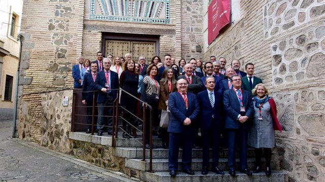 Foto de familia en la inauguración de las jornadas sobre financiación gobierno y rendimiento universitario impulsada por la Conferencia de Consejos Sociales de Universidades Españolas en Toledo