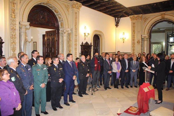 Acto con motivo del 25N en la Subdelegación del Gobierno en Granada