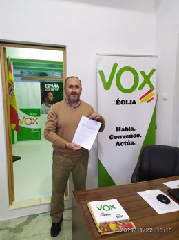 El portavoz de Vox en el Ayuntamiento de Écija (Sevilla), Íñigo Pablo Osuna.