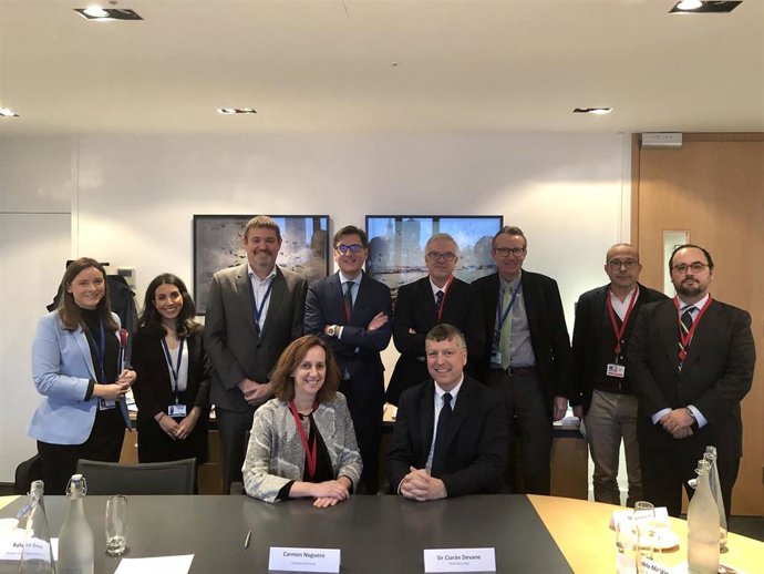 Primera reunión entre el Instituto Cervantes y el British Council.