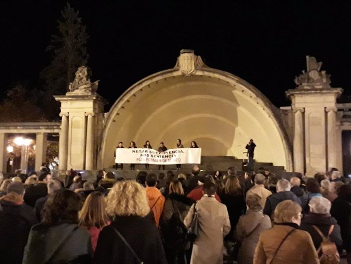 Concentración de la Plataforma 8 de Marzo en Logroño contra la violencia contra la mujer
