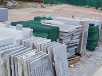 El PSOE llama "miserables" a PP y Cs por el "ataque institucional" al retirar las placas en la Almudena