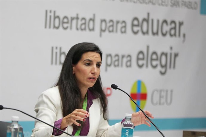 La portavoz de Vox en al Asamblea de Madrid, Rocío Monasterio, participa en un debate con otros representantes del PSOE, PP y Cs sobre libertad de educación organizado por la Asociación Católica de Propagandistas.