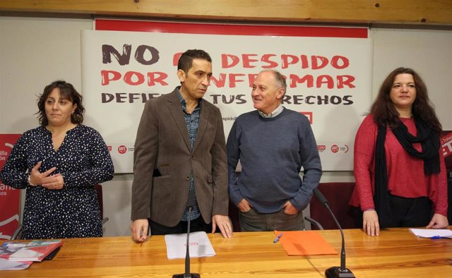 Los secretarios generales de CCOO y UGT, Vicente Andrés y Faustino Temprano (izq y dcha), respectivamente, junto a las responsables de salud laboral de ambos sindicatos.