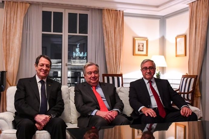 Antonio Guterres se reúne en Berlín con el presidente grecochipriota, Nicos Anastasiades, y con el líder turcochipriota, Mustafá Akinci