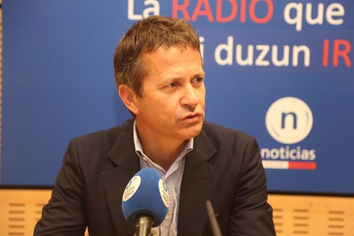 El portavoz el PNV en el Senado, Jokin Bildarratz, entrevistado en Onda Vasca