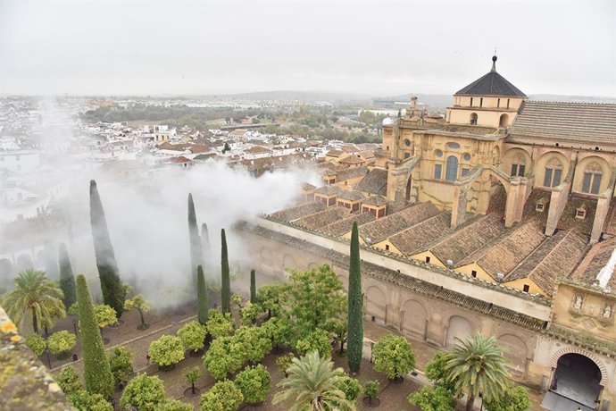 Simulacro de incendio en las cubiertas de la Mezquita-Catedral de Córdoba.
