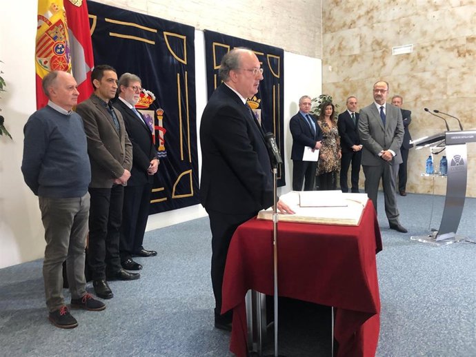 Toma de posesión del presidente del Ces, Enrique Cabero.