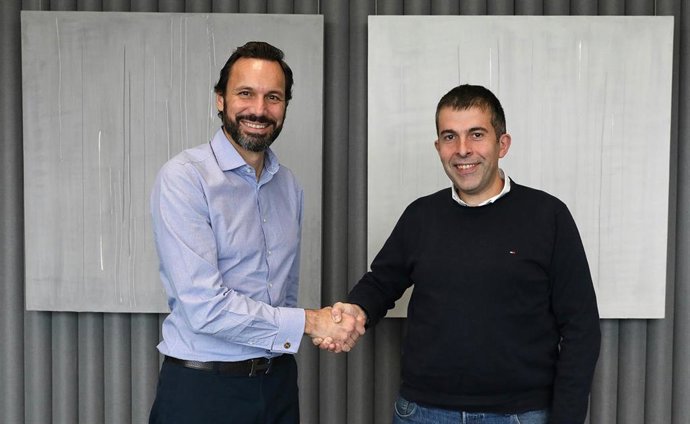 Acuerdo entre Intel y BBVA para impulsar la transformación tecnológica del banco.