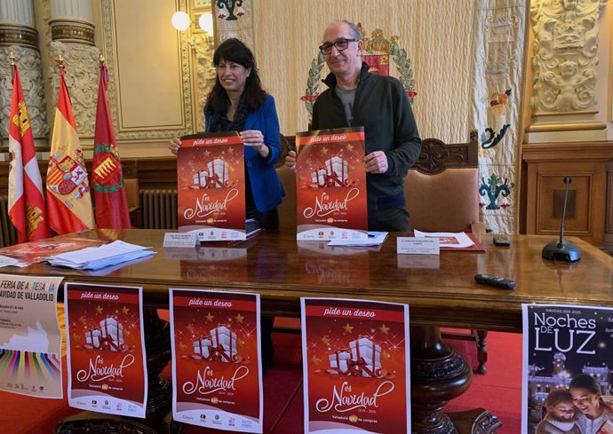 La concejal de Cultura, Ana Redondo, junto al técncio del Área Carlos Heredero.