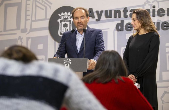 José Fernández y María José Pulido, en rueda de prensa.