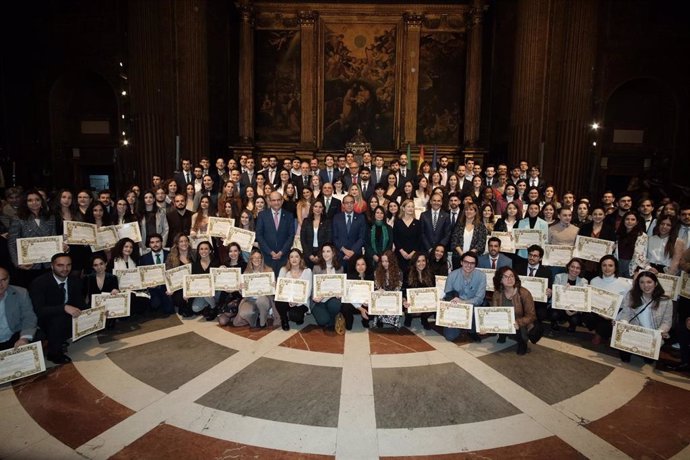 Más de 180 estudiantes de la US reciben los Premios Extraordinarios Fin de Estudios
